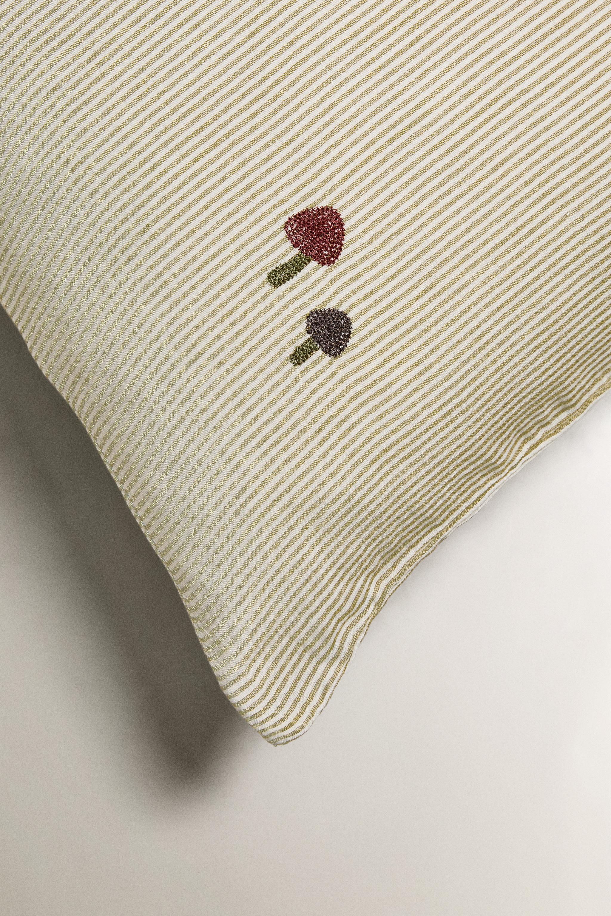 TAIE D’OREILLER EN GAZE RAYÉE POUR ENFANTS